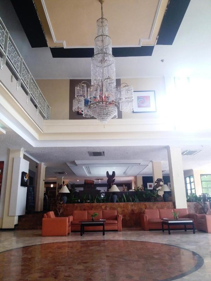 Hotel Sofia Juanda Surabaya 诗都阿佐 外观 照片