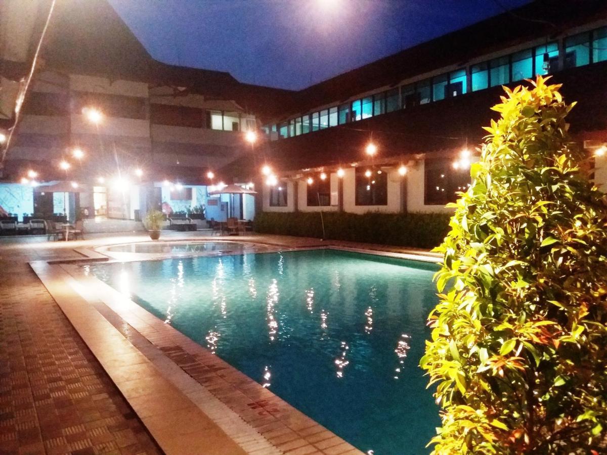 Hotel Sofia Juanda Surabaya 诗都阿佐 外观 照片